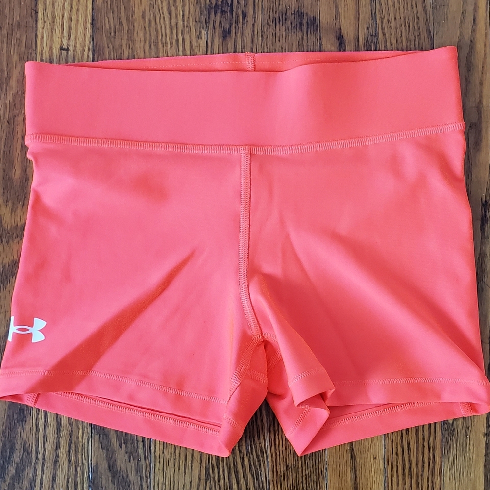 Under Armour HeatGear Mid-Rise Shorty